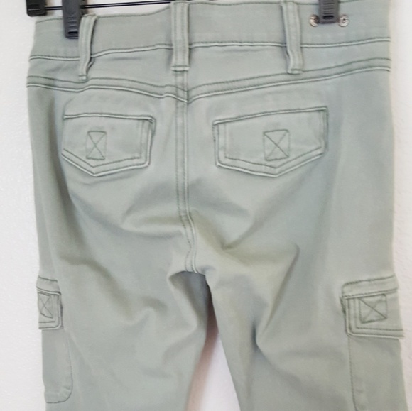 Cabi Celadon Cargo Pants - Picture 8 of 8